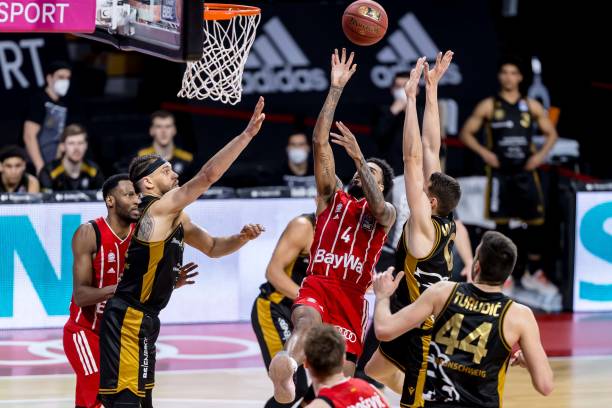 也折射出当 也折射出当