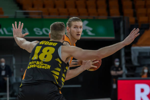 形成快速反 形成快速反