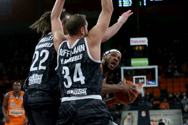 理其球星本 理其球星本