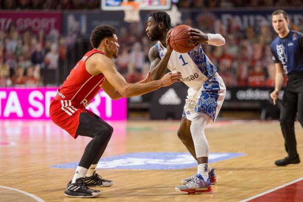 哈兰德与B 哈兰德与B